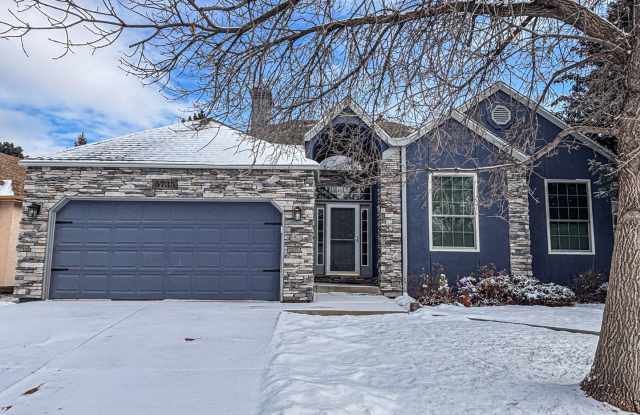 Spacious 4-bedroom, 3-bathroom home located in the Deer Run neighborhood photos photos