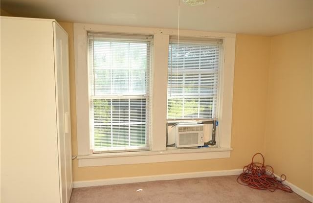 224 E Catawba Avenue - 224 East Catawba Avenue, Mooresville, NC 28115