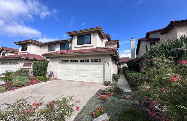 Move-in ready townhome in desirable Summerhill community in Encinitas! photos photos