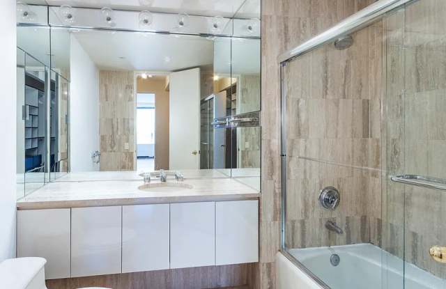 15 W 53rd St # 20C Gallery 4