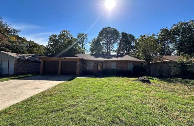 5622 Shady Hill Lane - 5622 Shady Hill Lane, Arlington, TX 76016