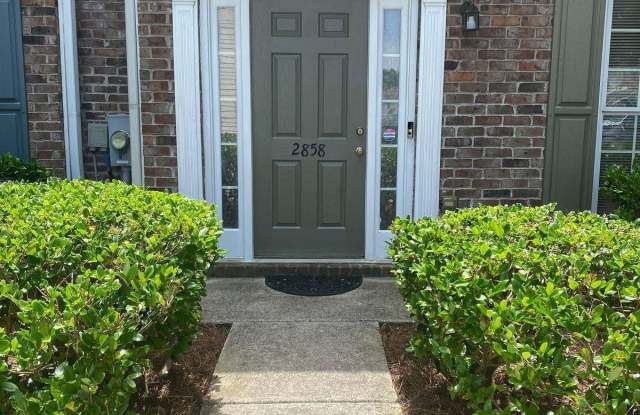 2858 Parkway Close photos photos