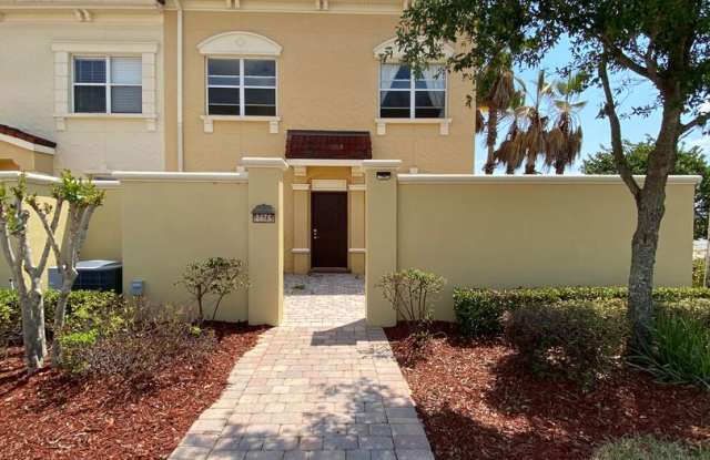 WATERSTONE - COURTYARD VILLA COLLECTION - 2676 Bella Vista Drive, Four Corners, FL 33897