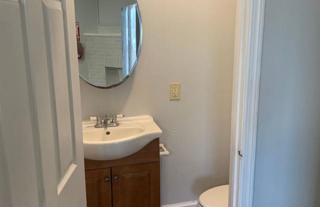 Large 2BR House in Atlantic City Gallery 3