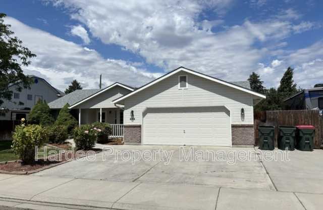 668 W Applegate St photos photos