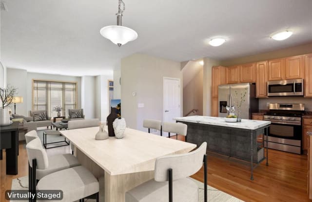 739 Victoria Street S - 739 Victoria Street, St. Paul, MN 55102