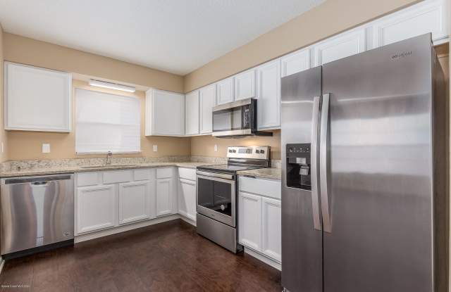 60 E Towne Place Gallery 4