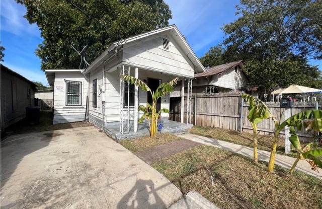 409 N Colorado Street - 409 North Colorado Street, San Antonio, TX 78207