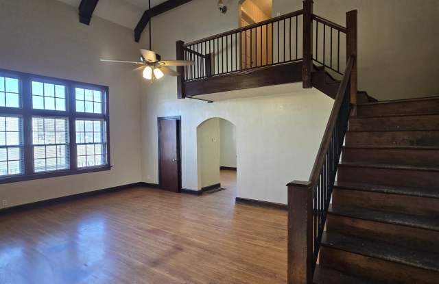 934 South Broadway - 2 photos photos