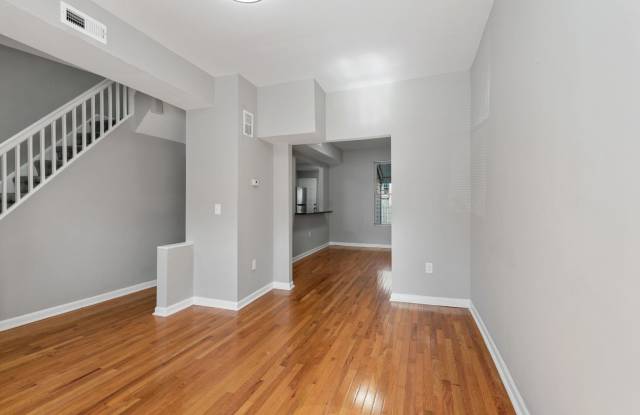 Spacious 3-Bedroom/ 1.5 Bathrooms home with Modern Amenities in East Baltimore Gallery 4