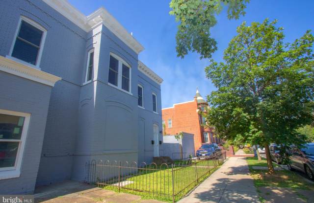 1942 1ST NW Gallery 2