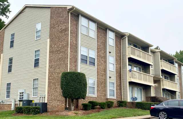 3 BEDROOM CONDO. Walking Distance to University of NC-Charlotte photos photos