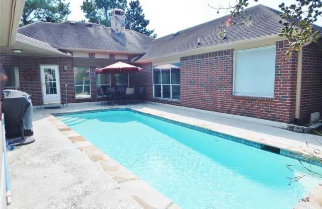 18703 Chestnut Crest Drive Gallery 2