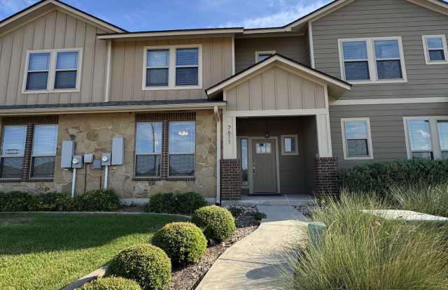7611 Stonehollow Gallery 1