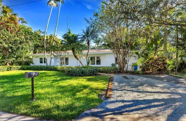 5990 SW 86th St photos photos