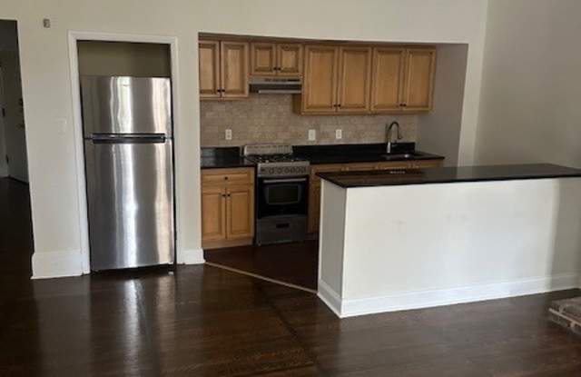 909 Clinton Street photos photos