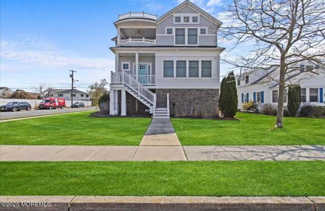 100 Niblick Street photos photos