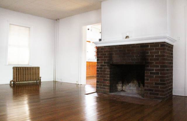 49 George St - HUGE 5BR HOUSE- AVAILABLE June 1st 2026 - 49 George Street, Burlington, VT 05401