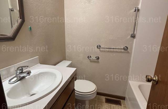 Three bed two bath house available now! photos photos
