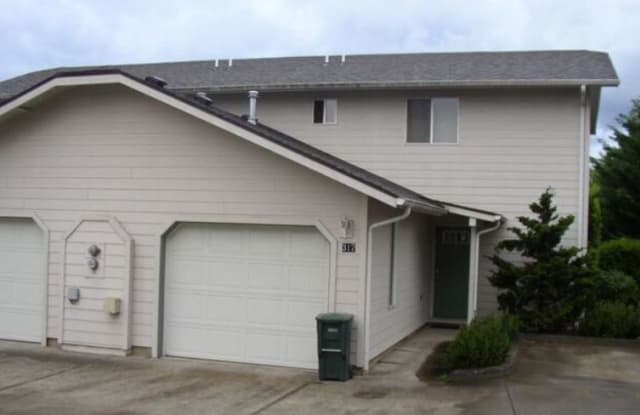 317 E Dodge St - 317 East Dodge Street, Lebanon, OR 97355