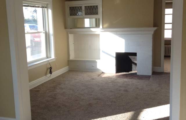 130 N 8th Ave E photos photos