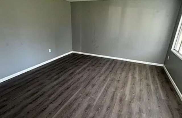 For Lease Gallery 3