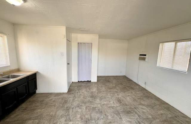 1407 North French Street Gallery 2