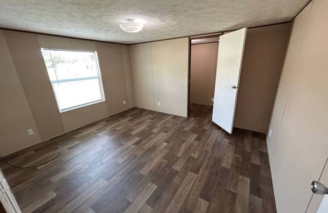 1509 Thomas Dr. Gallery 4