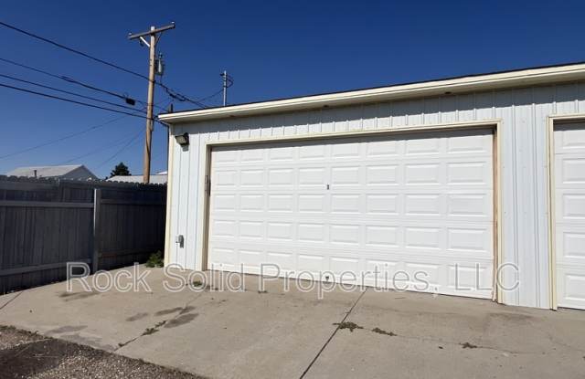 2415 East 9th Street - Garage 1 photos photos