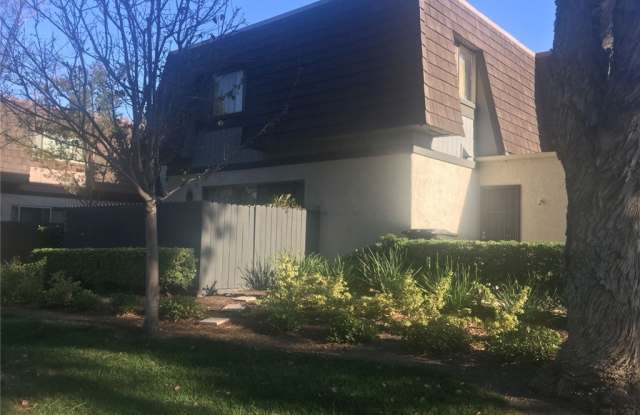2825 E JACKSON Avenue Gallery 2