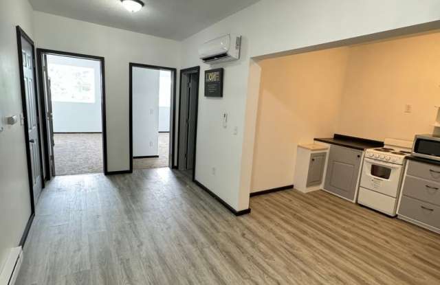 Remodeled 2-Bedroom Upper Apartment in Millersburg, Indiana photos photos