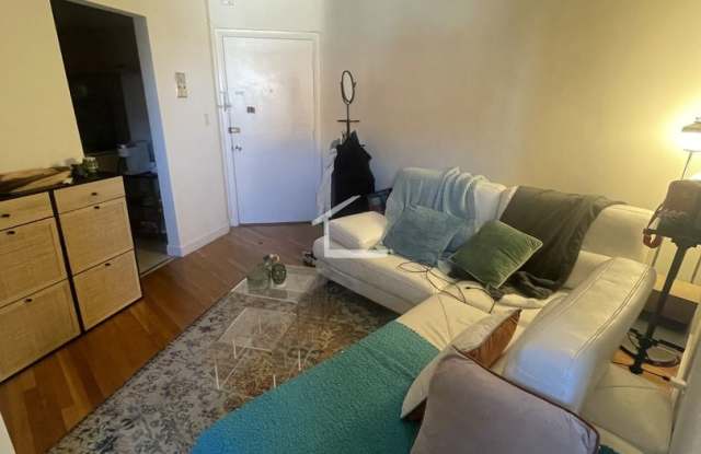 1 Bed 1 Bath in Allston Gallery 1