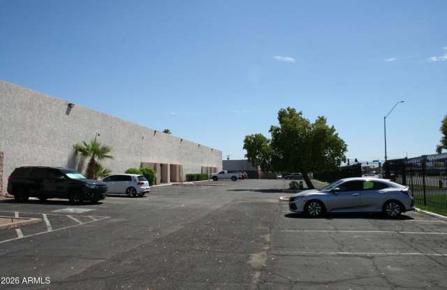 2915 N 35TH Avenue Gallery 3
