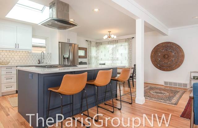 Renovated Magnolia Home – Open Floor Plan  Beautiful Finishes photos photos