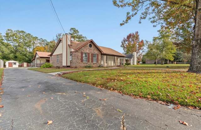 Charming Fairhope Home for Rent – Convenient Location & Great Outdoor Space! Gallery 4