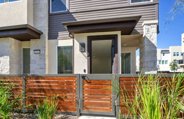 Gorgeous brand new townhome in 3Roots! End unit with lots of light! Available now! photos photos