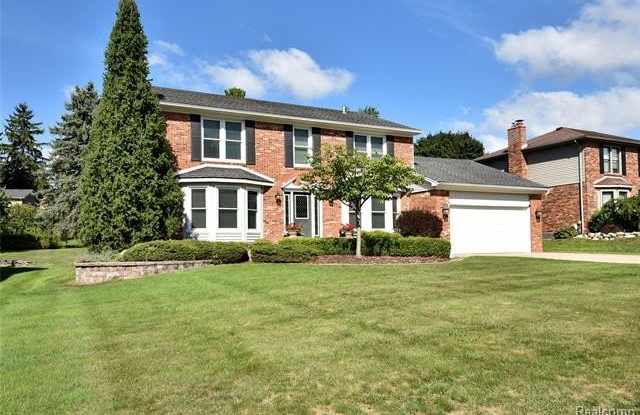 1325 Royal Crescent Street photos photos