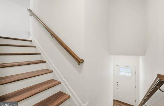 205 JENKINS Way Gallery 3