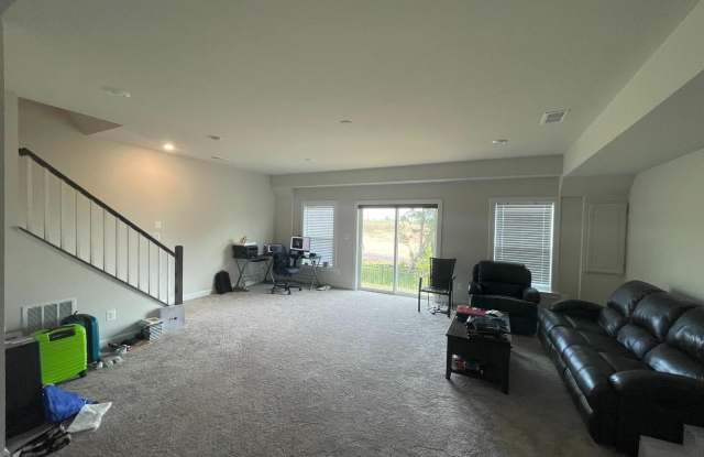22256 CORNERSTONE CROSSING Terrace Gallery 3
