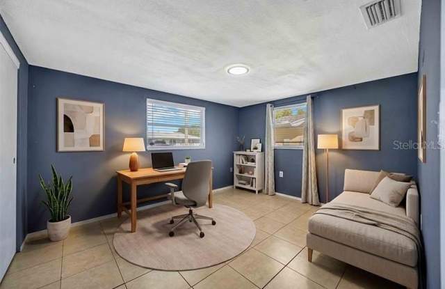 9040 LUNAR Lane Gallery 4