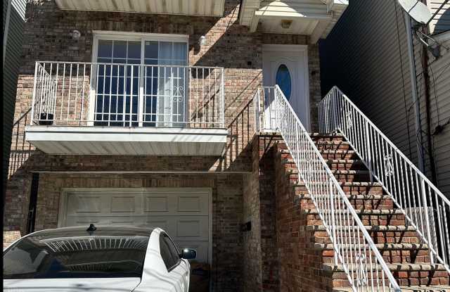 555 Livingston Street photos photos