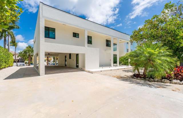 294 Saint Thomas Avenue Gallery 4