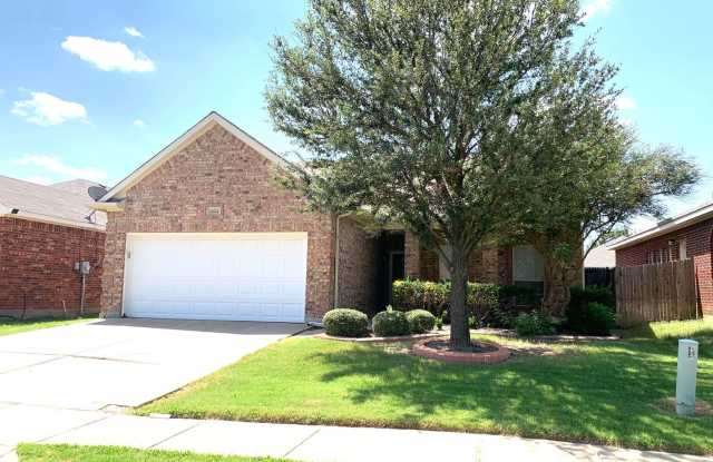 10044 Bull Run - 10044 Bull Run, Fort Worth, TX 76177