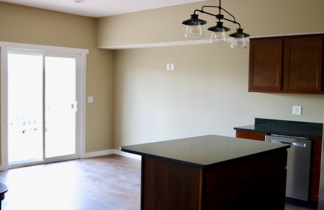 10 Honey Locust Lane Gallery 4