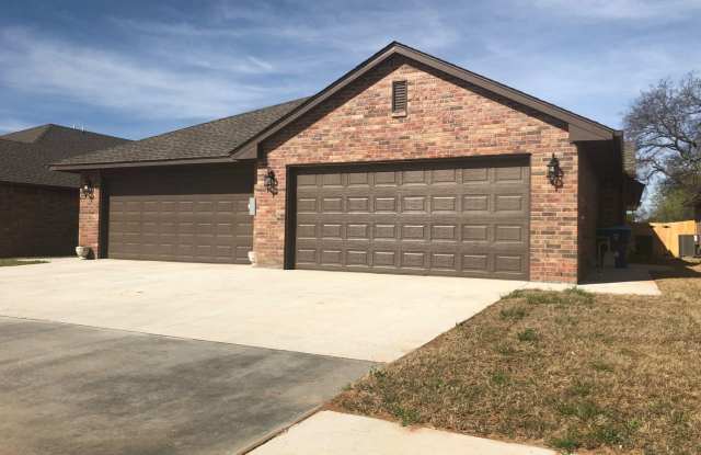 408 Chalk Hill Ct Gallery 2