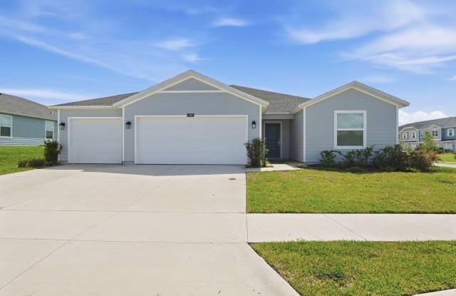 Spacious Newer Construction Home with 3-Car Garage in Alachua Gallery 1