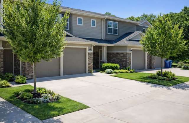 Chapel Ridge Townhomes Gallery 2