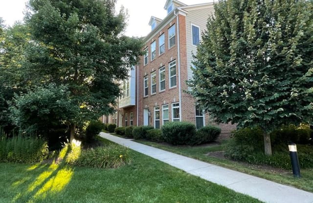 9421 Canonbury Square - 9421 Canonbury Square, Oakton, VA 22031