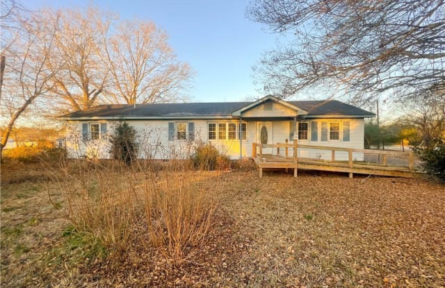 205 Mason Street NE - 205 Mason Street, Hoke County, NC 28376 205 Mason Street NE - 205 Mason Street, Hoke County, NC 28376