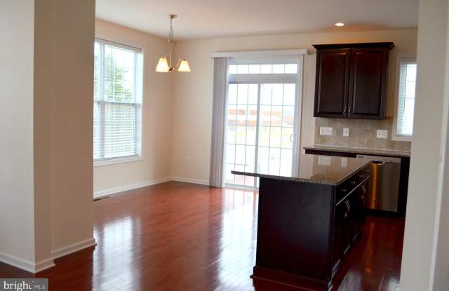 23351 MILLTOWN KNOLL SQUARE Gallery 4